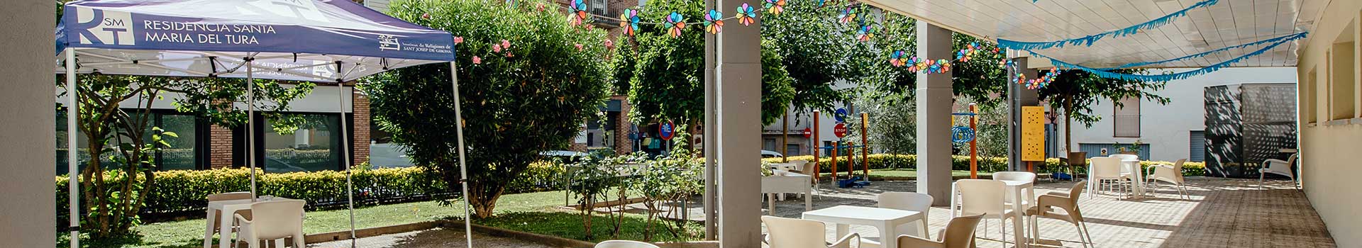 Jardí de la Residència Santa Maria del Tura, Olot.