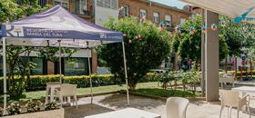 Jardí façana accés principal, Residència Santa Maria del Tura, a Olot