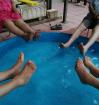 Fem aquagym al pati de la Residència Santa Maria del Tura d'Olot