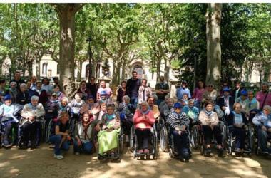 Sortida de les Residències de la Garrotxa, en una activitat inclusiva i esportiva per promoure la vida activa.