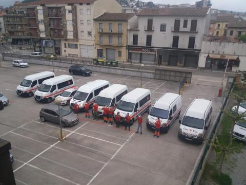 La Creu Roja aplaude a los trabajadores de la Residència Santa Maria del Tura.