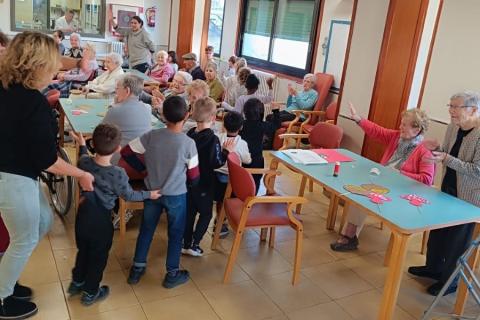 “A les persones grans se’ls il·lumina la cara”, explica l'equip de professionals. “A les persones grans se’ls il·lumina la cara”, explica l'equip de professionals.